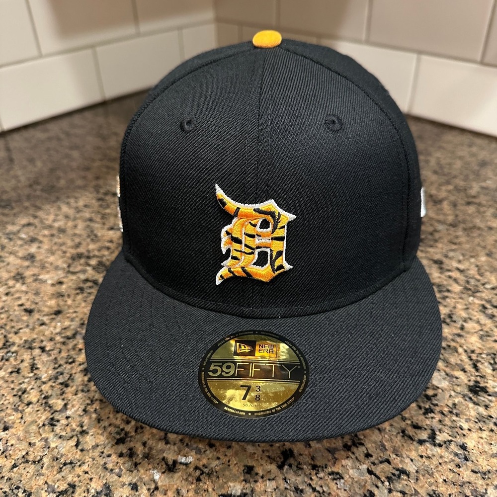 Detroit Tigers New Era 59FIFTY 7 3/8 World Series 1984 Black Fitted Hat New